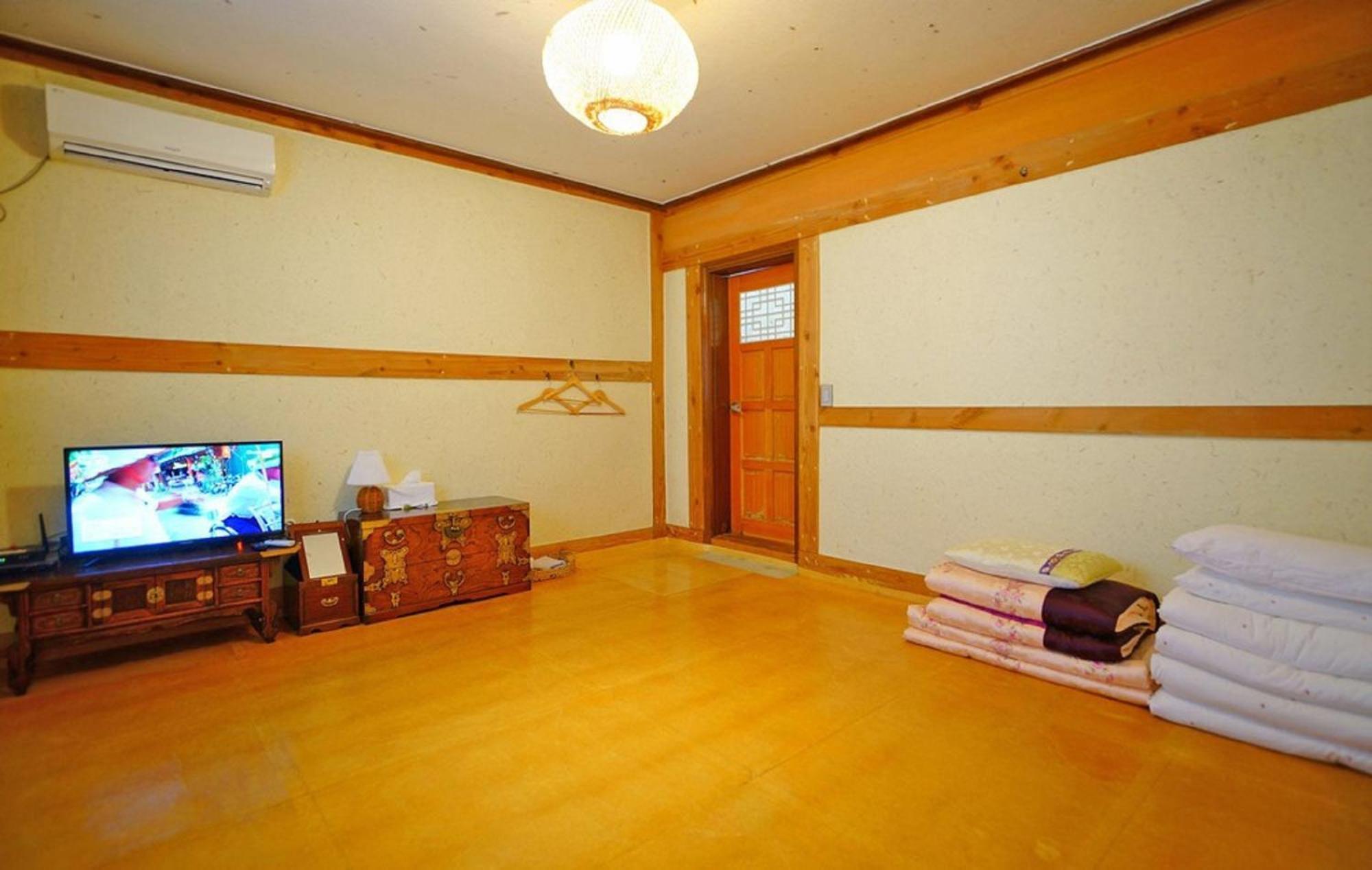 Hanok Gotaek Goeul جيونجو المظهر الخارجي الصورة