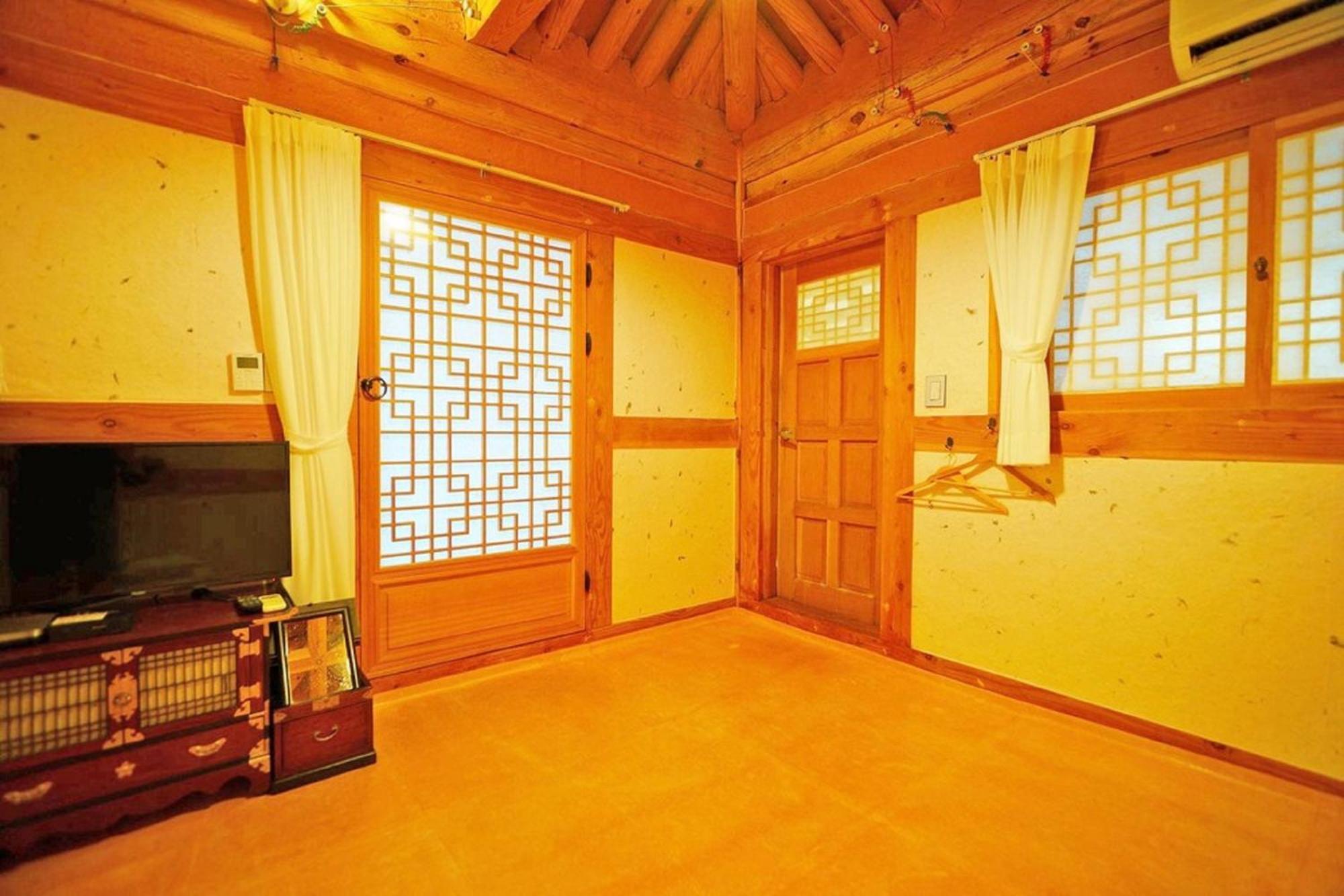 Hanok Gotaek Goeul جيونجو المظهر الخارجي الصورة