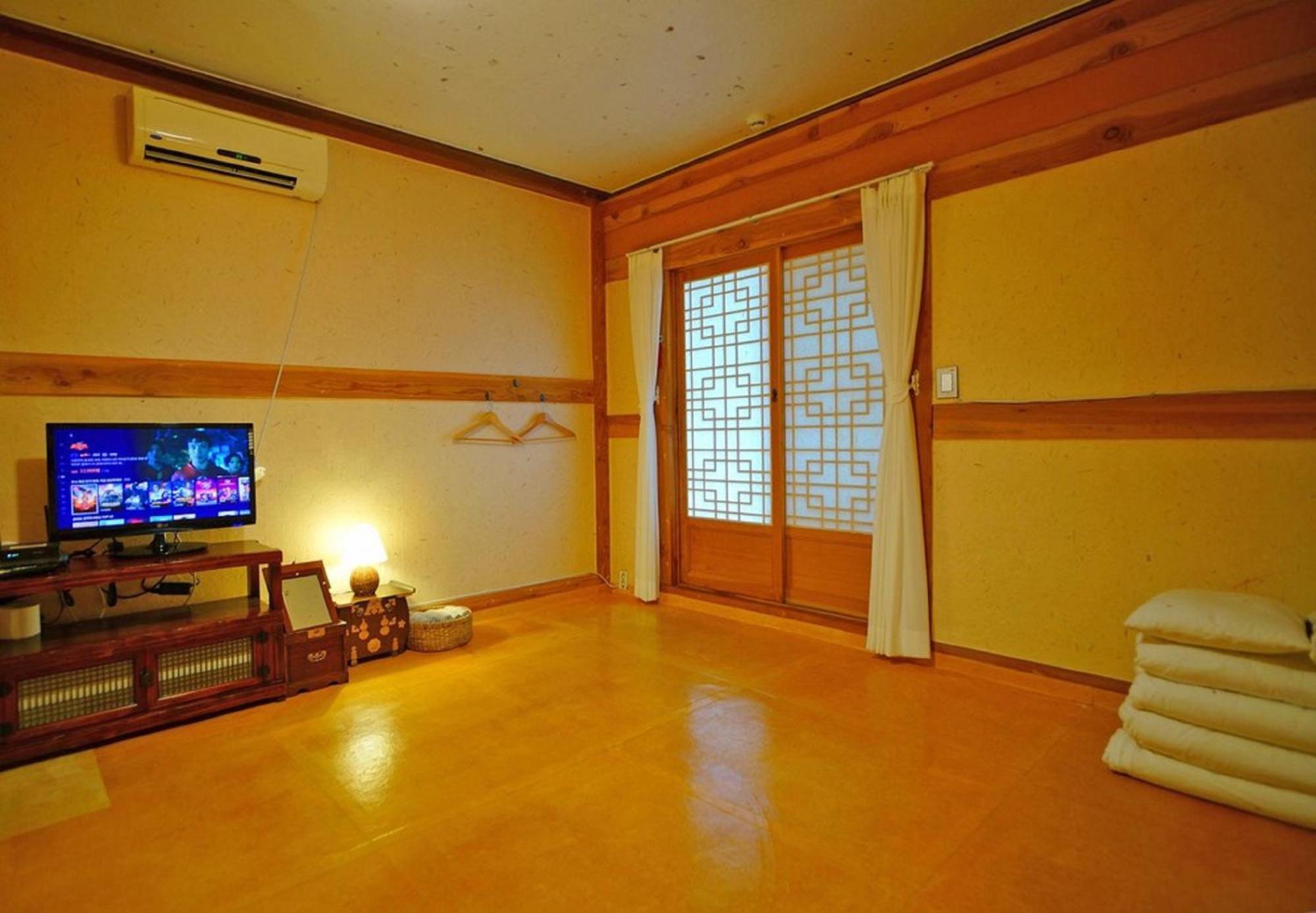 Hanok Gotaek Goeul جيونجو المظهر الخارجي الصورة