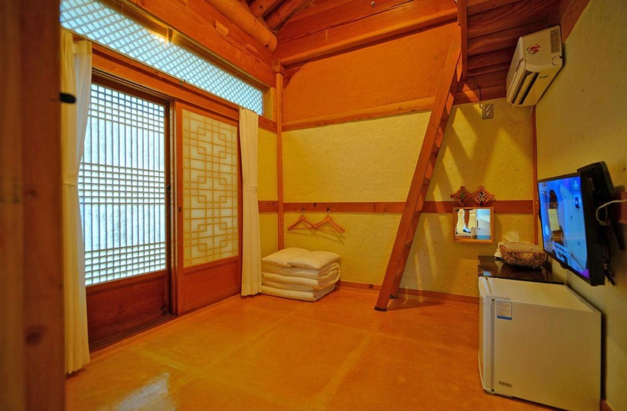 Hanok Gotaek Goeul جيونجو المظهر الخارجي الصورة